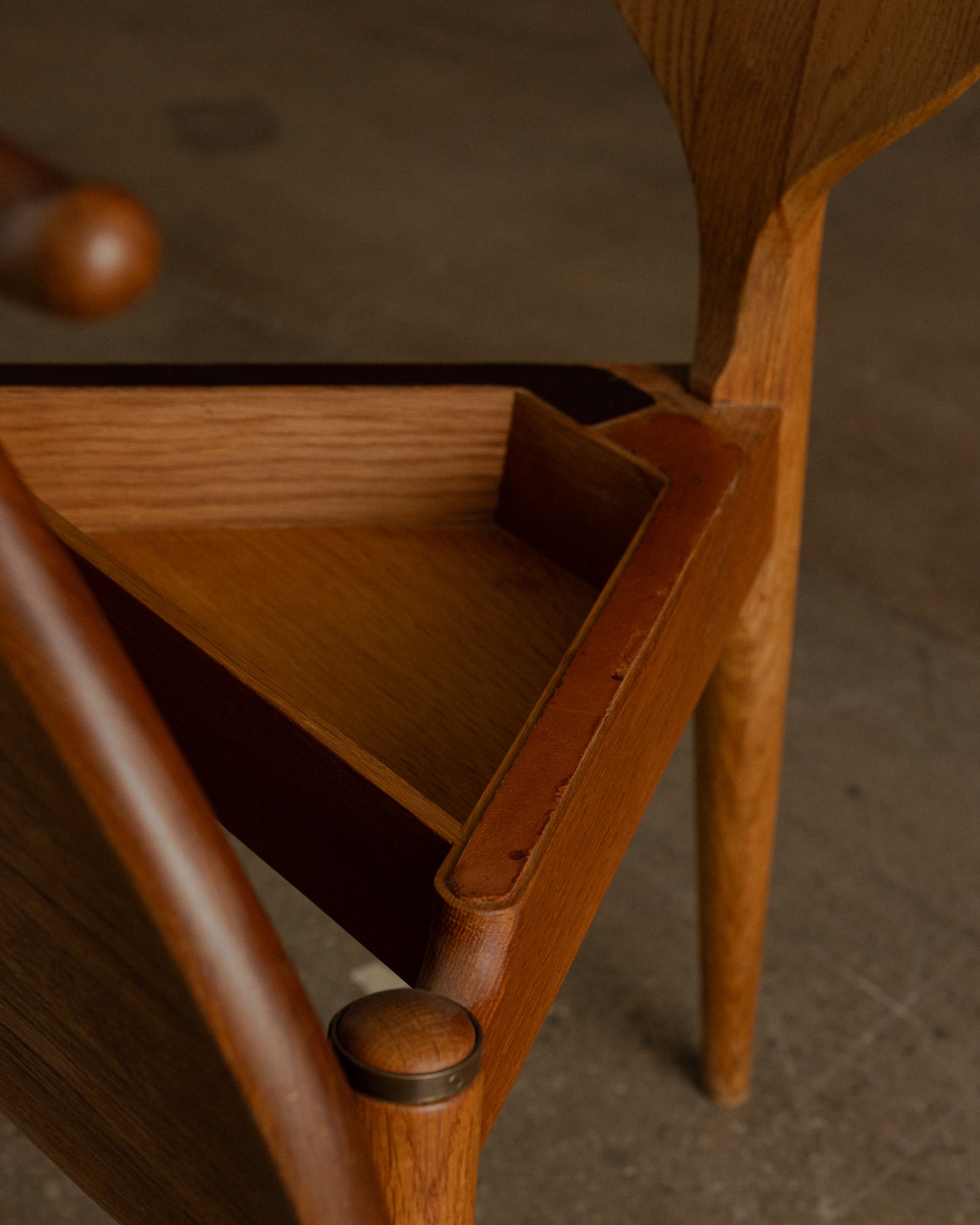 Hans J. Wegner — Valet Chair