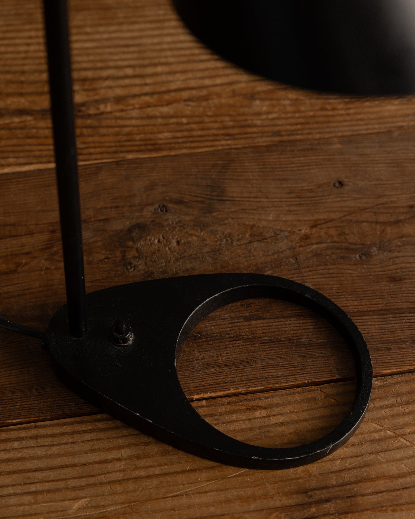Arne Jacobsen — Visor Desk Lamp
