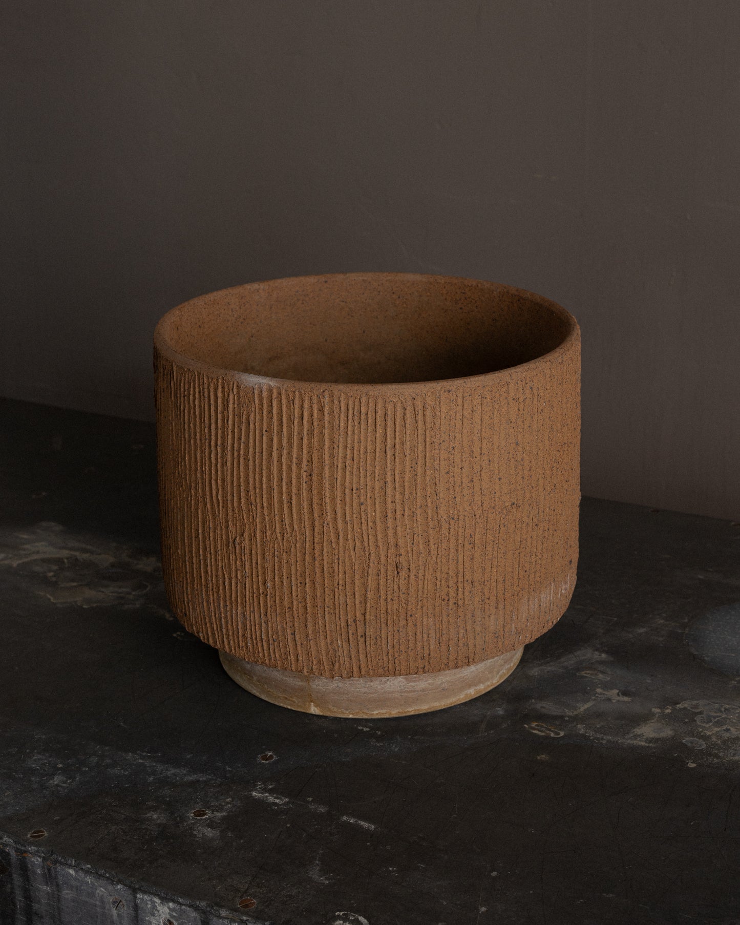 Architectural Pottery — 'Scratch' Motif Planter