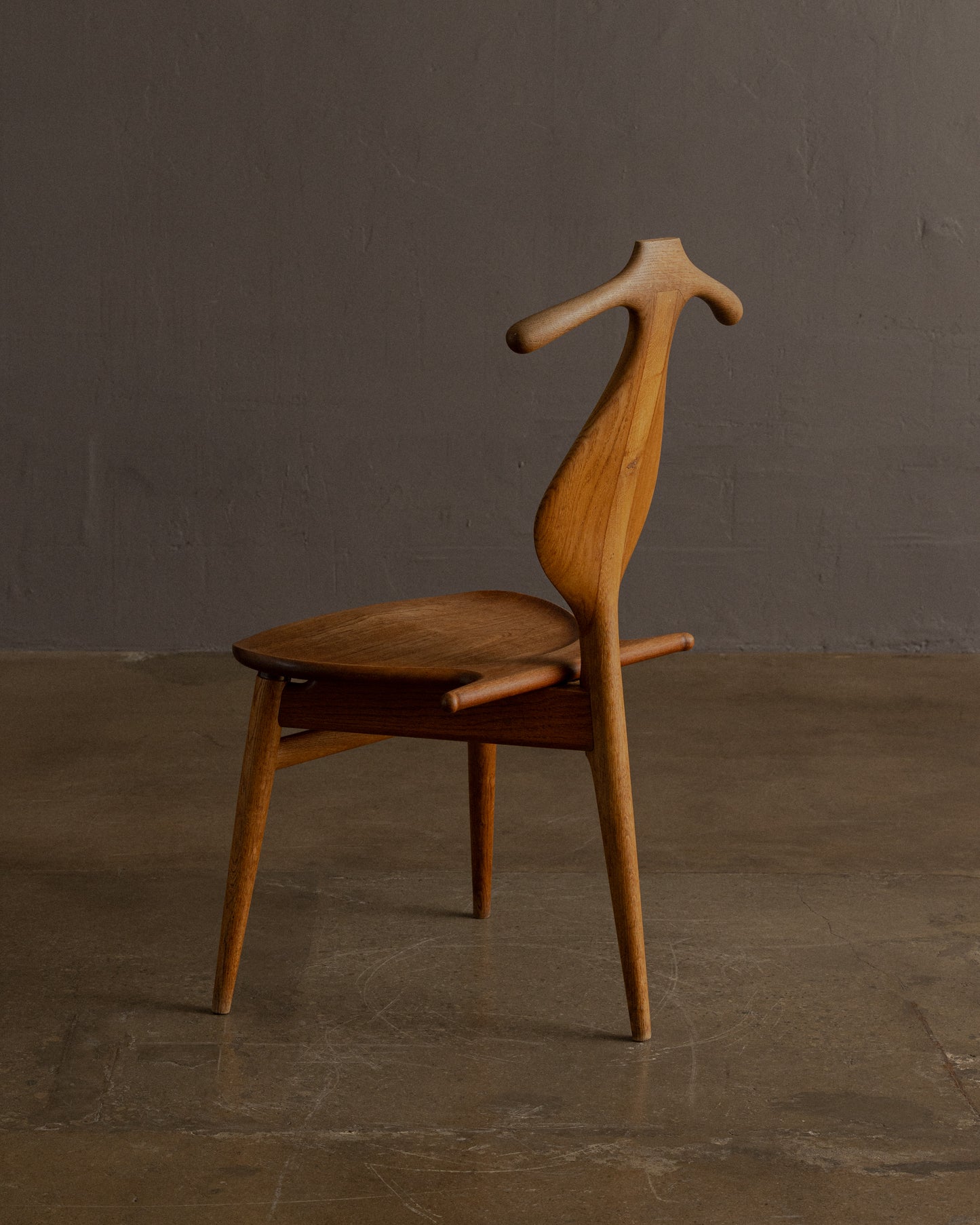 Hans J. Wegner — Valet Chair