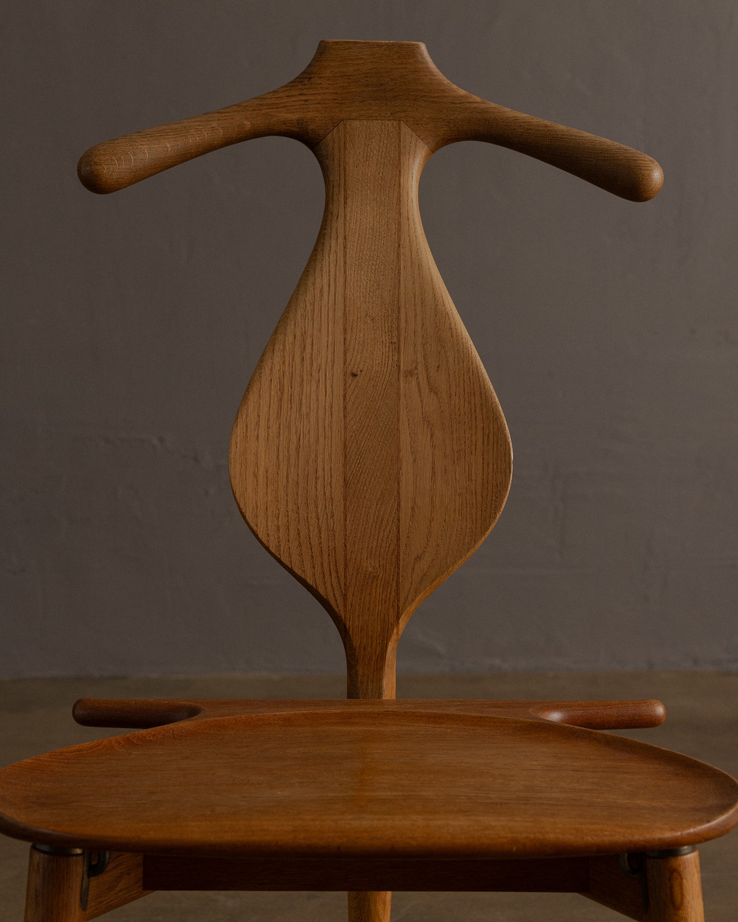 Hans J. Wegner — Valet Chair
