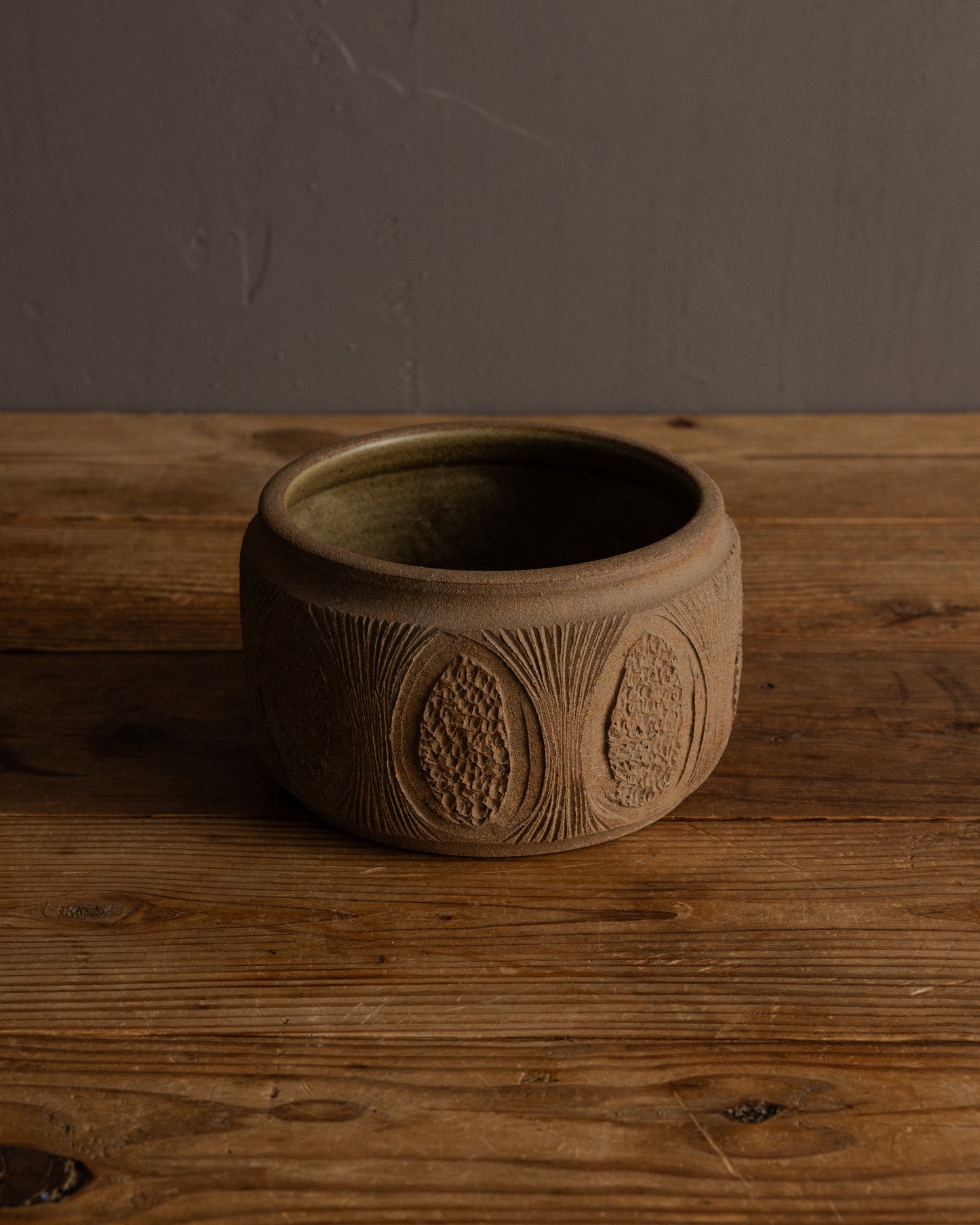 Robert Maxwell — Abstract Motif Planter