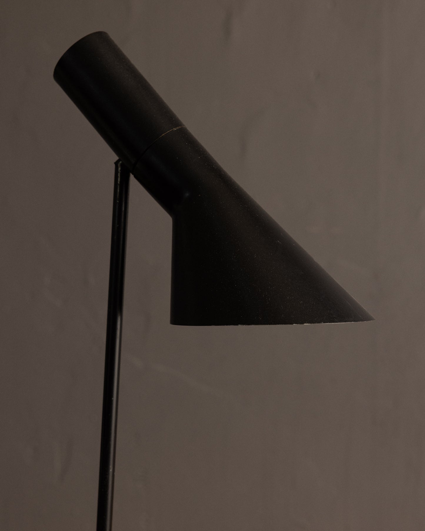 Arne Jacobsen — Visor Desk Lamp
