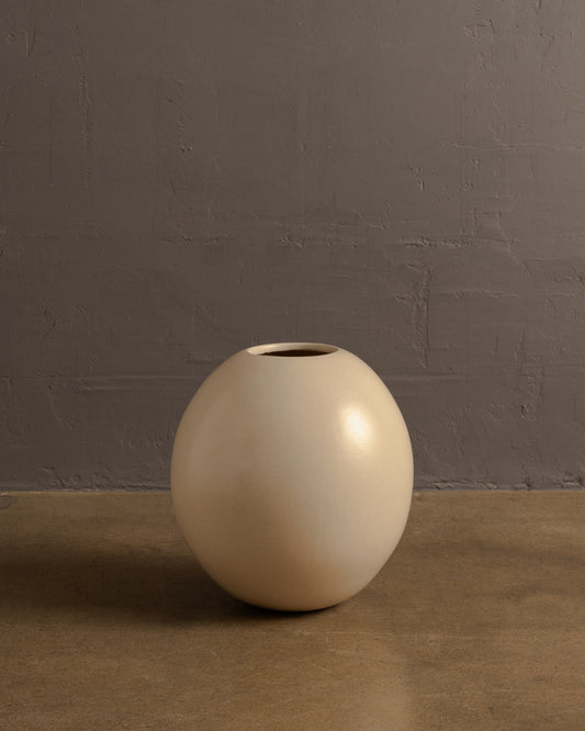 Marilyn Kay Austin — Egg Vase