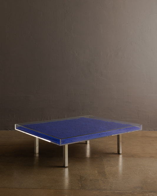 Yves Klein — Table Bleu