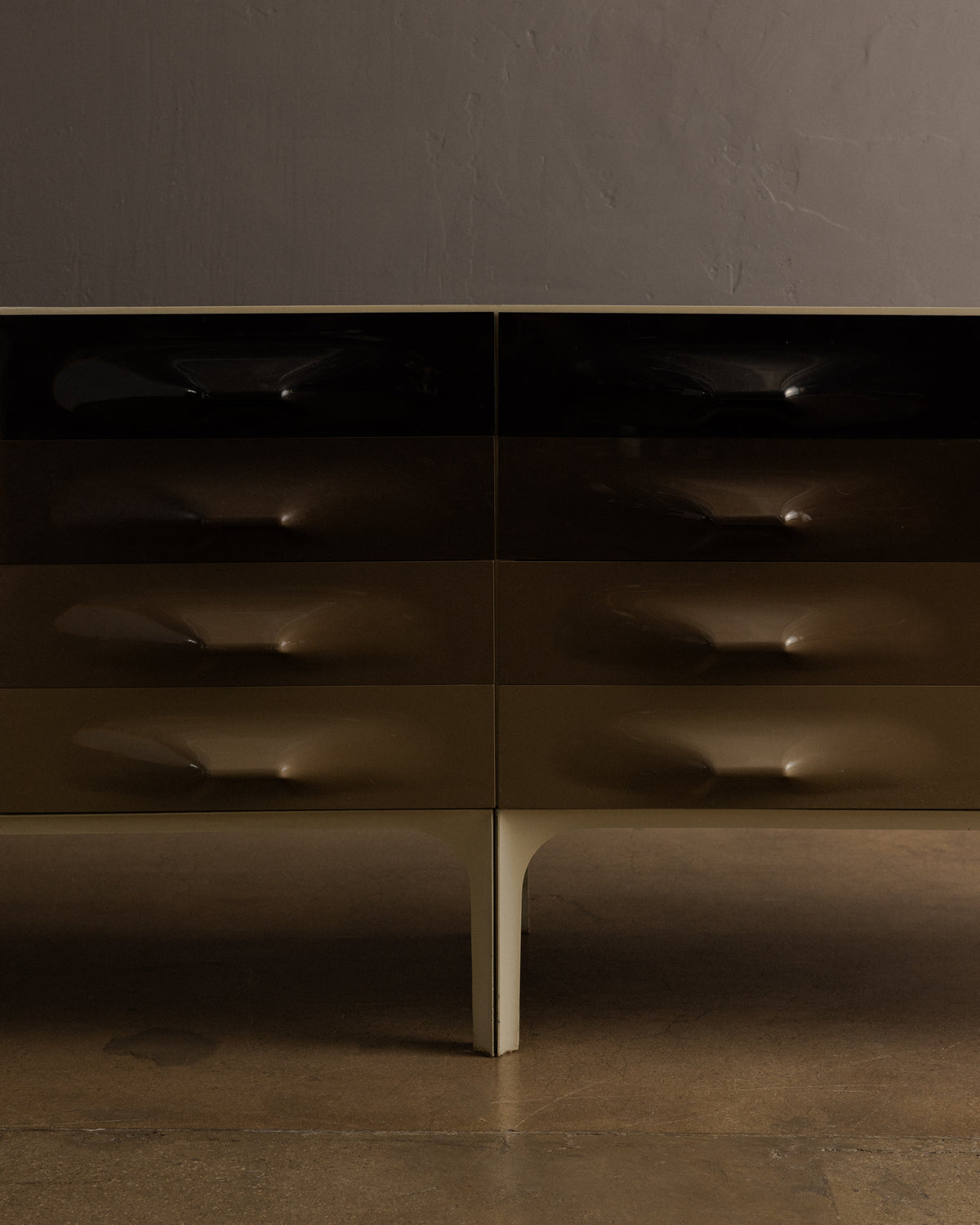 Raymond Loewy — DF 2000 Credenza