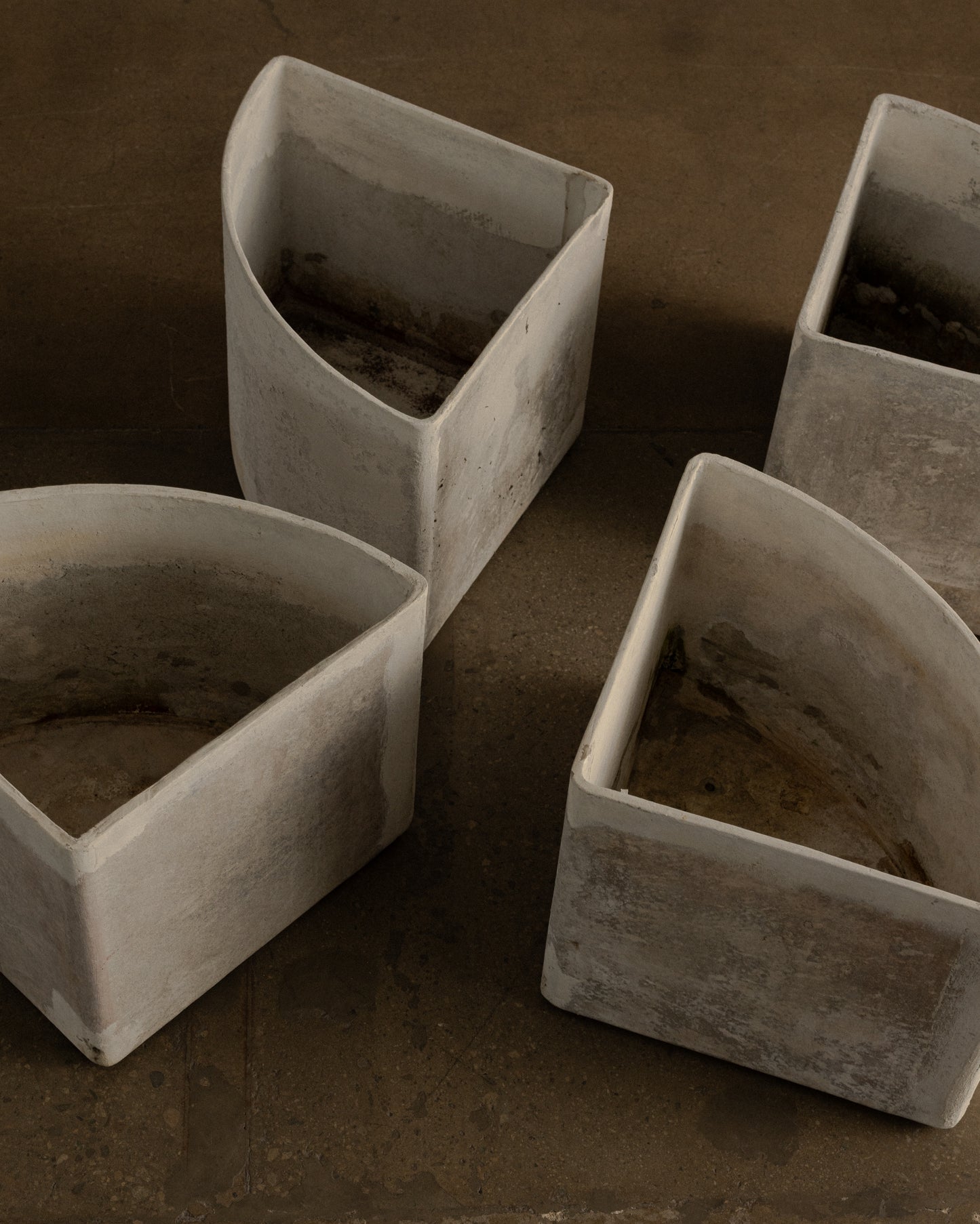 Willy Guhl — Corner Planters