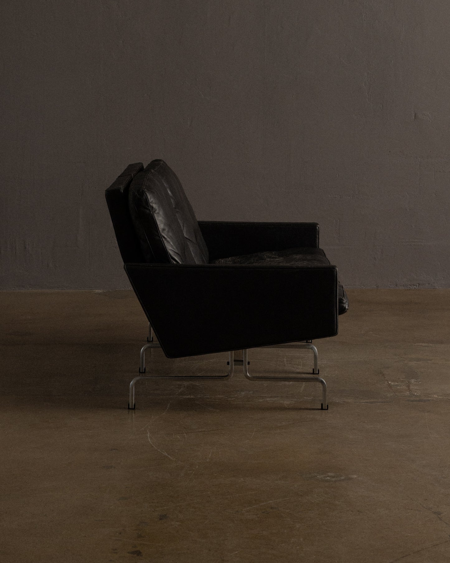 Poul Kjærholm — PK31 Sofa