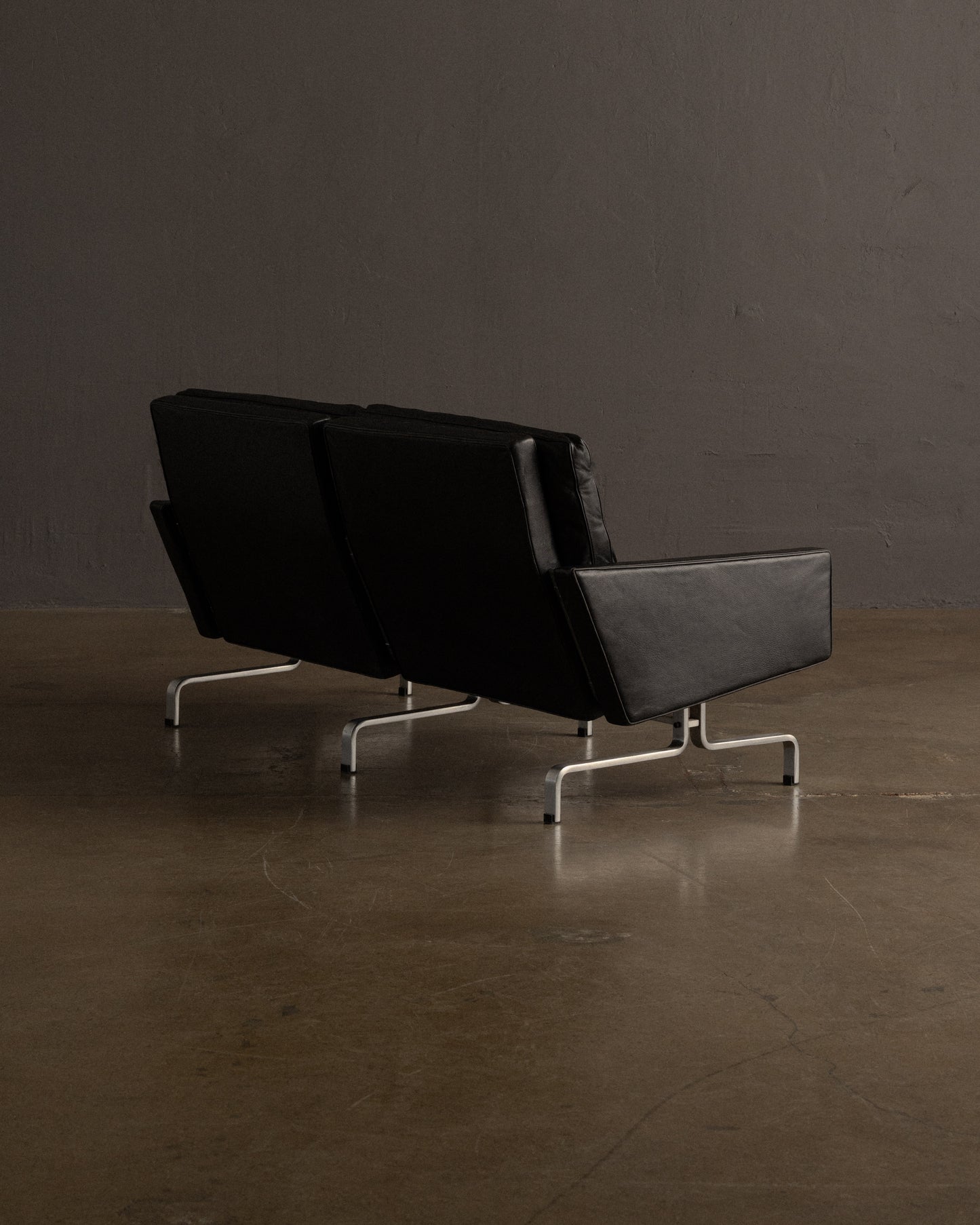 Poul Kjærholm — PK31 Sofa