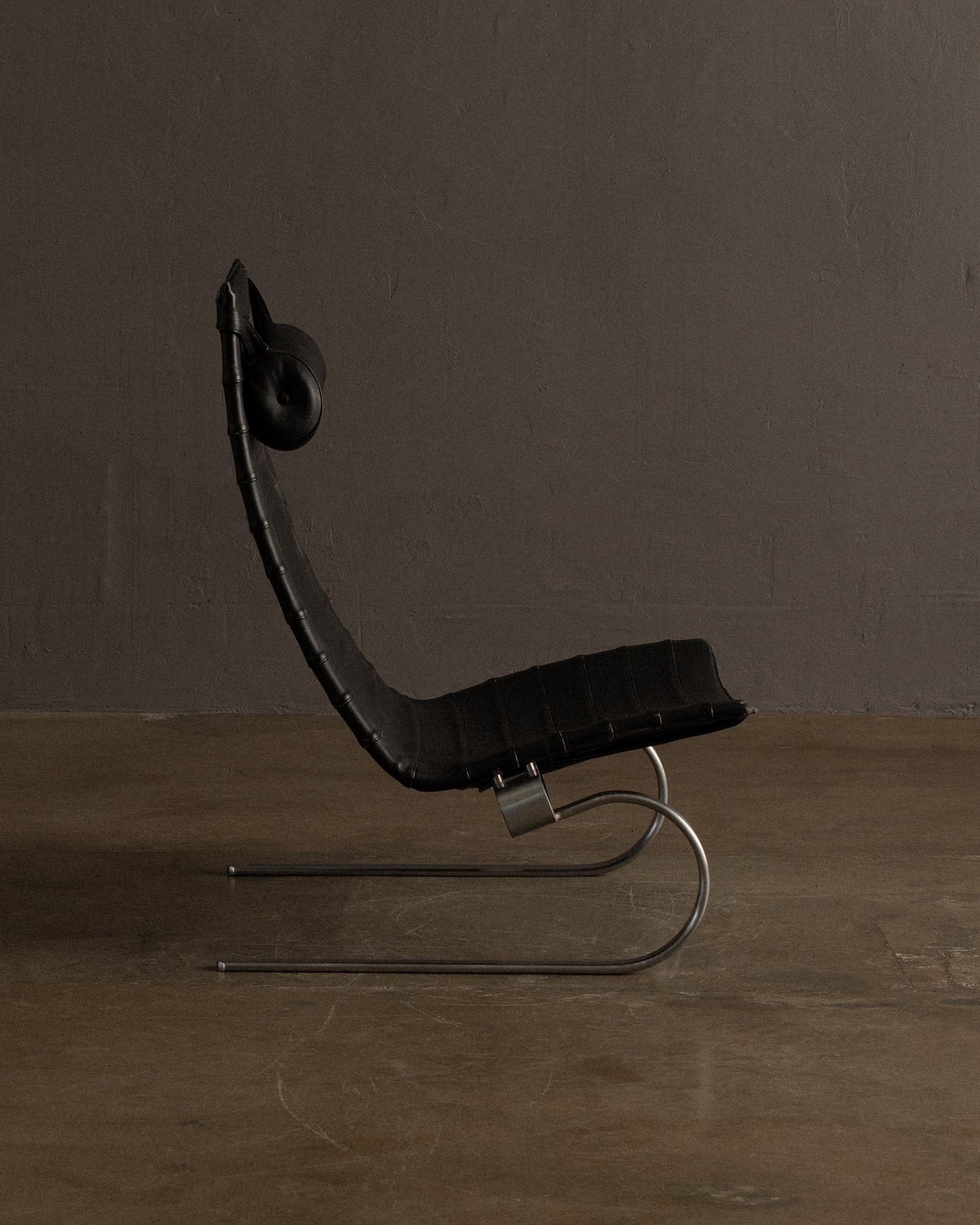 Poul Kjærholm — PK20 Lounge Chair