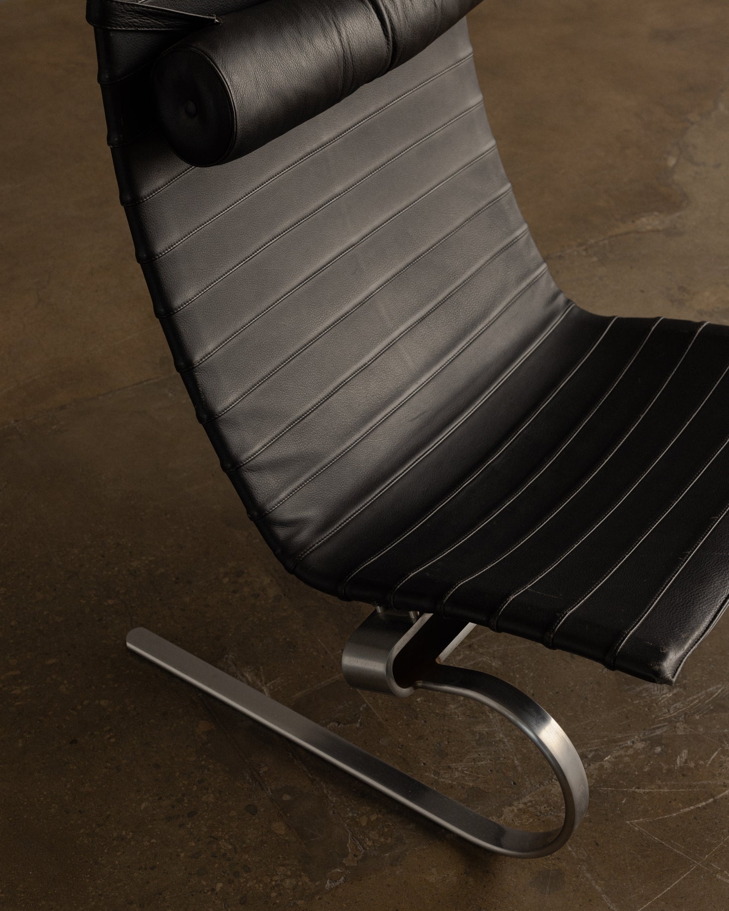 Poul Kjærholm — PK20 Lounge Chair